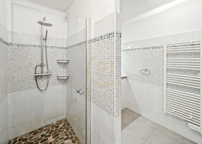 Apartament Vue - T2 Sur Les Hauteurs De L'ile-rousse LʼÎle-Rousse